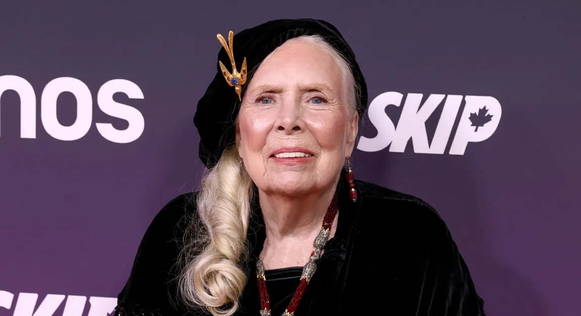 A 62-Year Journey: Music Legend Joni Mitchell Celebrates Becoming a U.S. Dual Citizen at 82