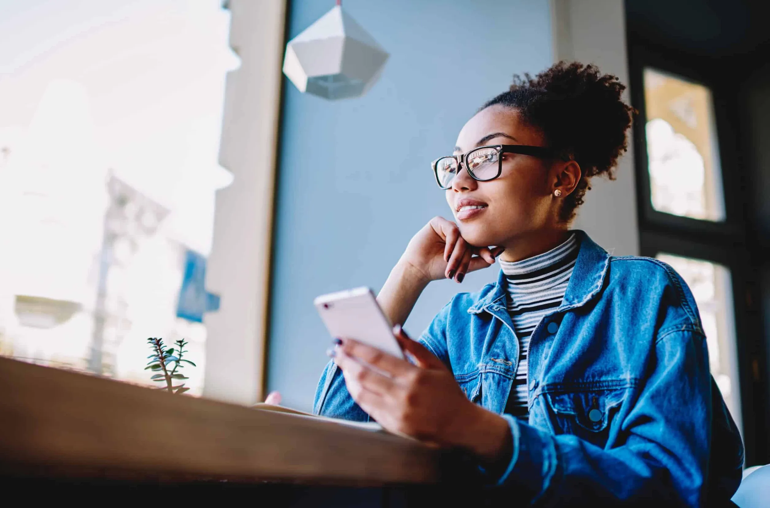 How a Balanced Media Diet and Uplifting Journalism Improve Mental Health